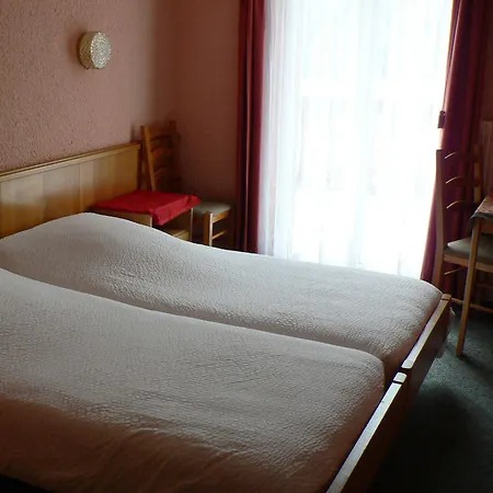 Restaurant Du Cret ブール・サン・ピエール