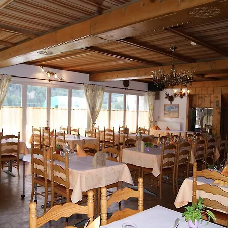Restaurant Du Crêt Bourg-Saint-Pierre