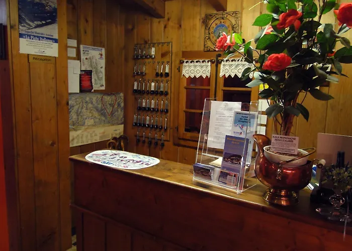 Restaurant Du Cret מלון בור-סן-פייר