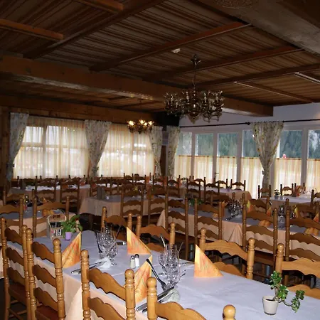 Restaurant Du Crêt 3* Bourg-Saint-Pierre